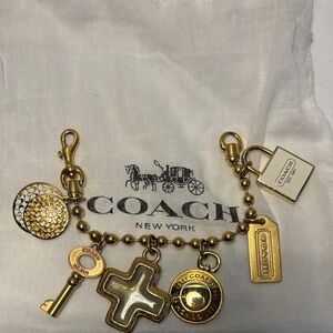 Rare NWOT Vintage Chunky Coach 7 Charm Bracelet